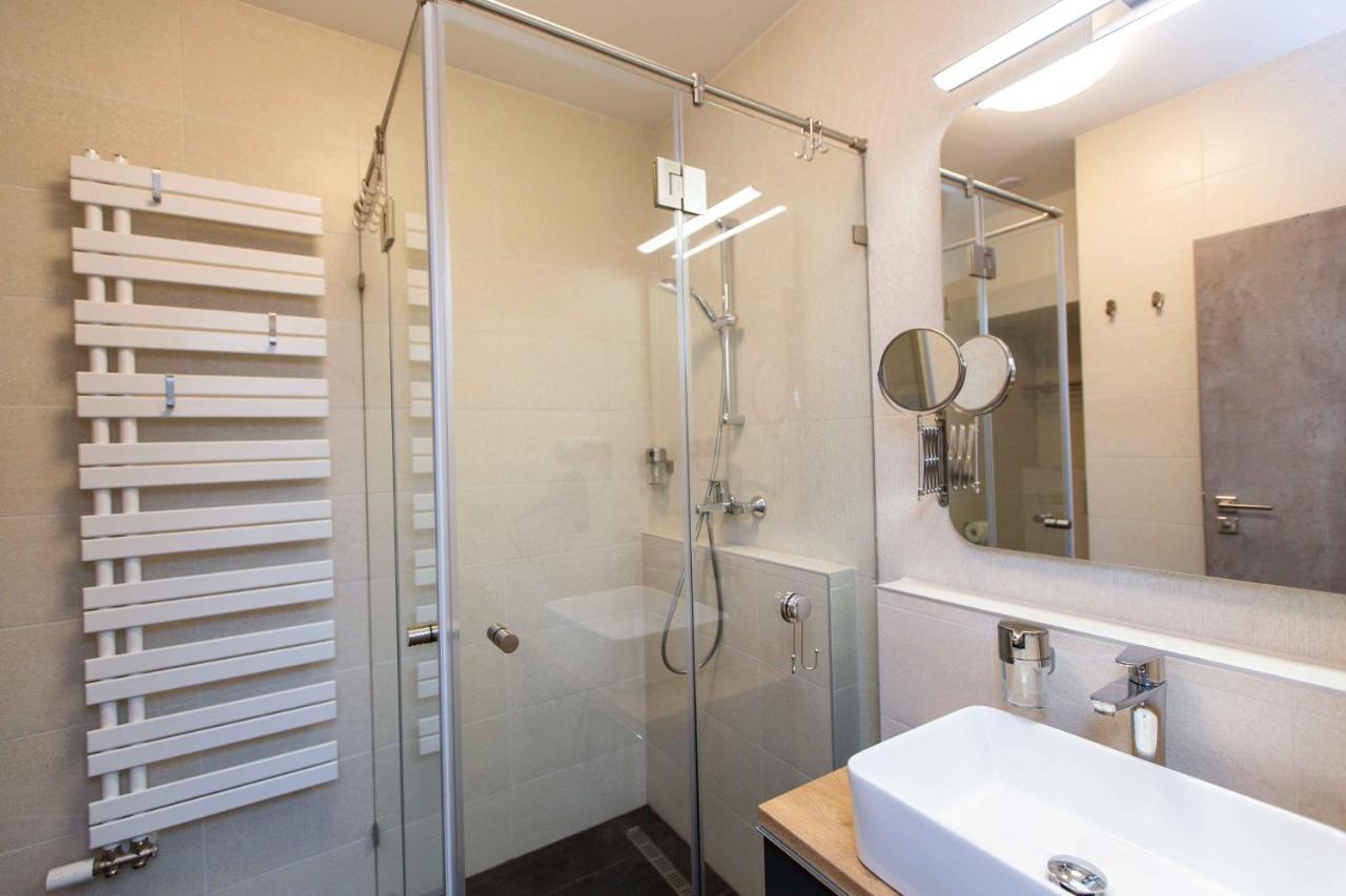 Premium Rooms By Hi5 - Style At The Comedy Theater Budapešť Exteriér fotografie