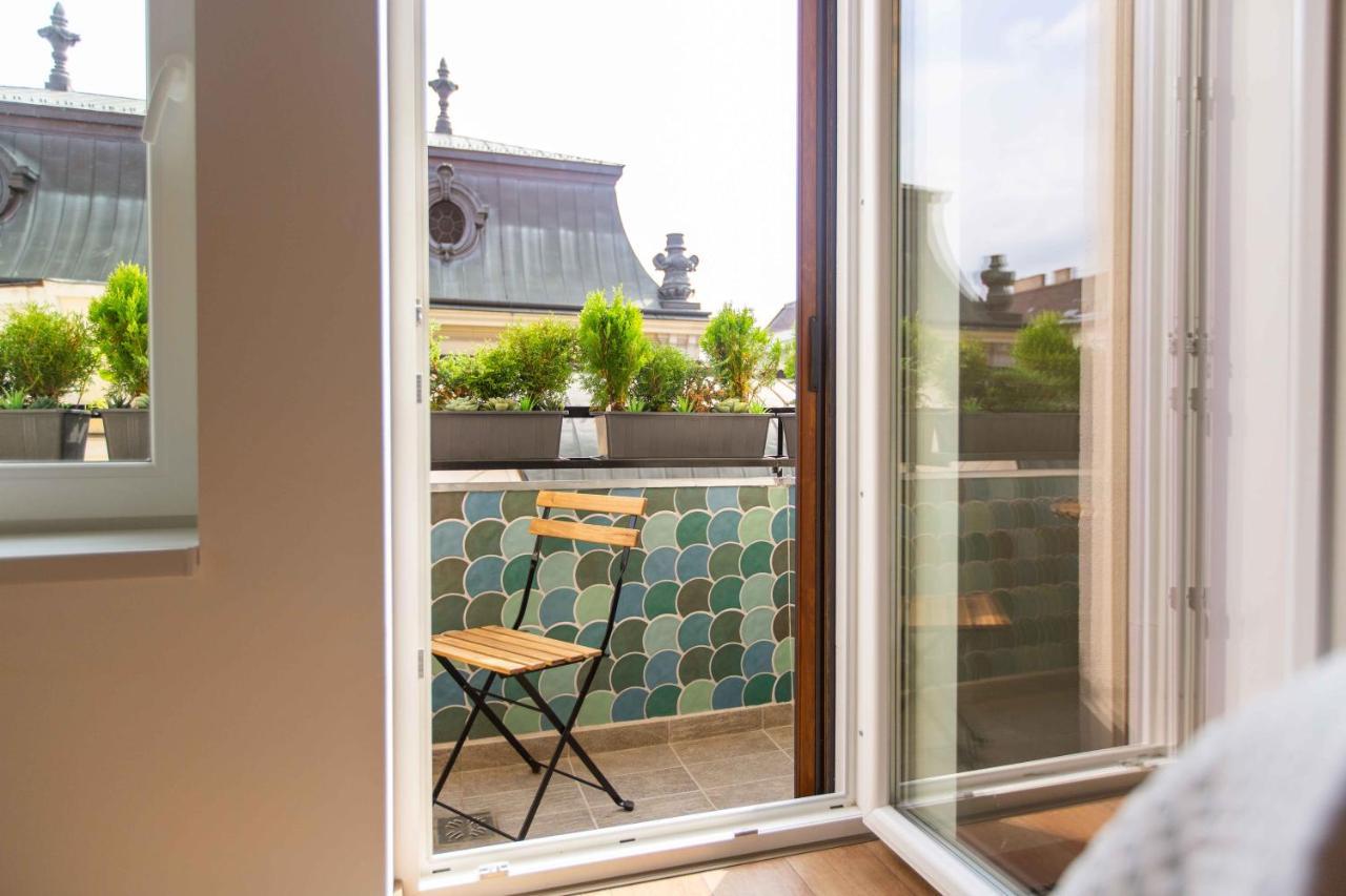 Premium Rooms By Hi5 - Style At The Comedy Theater Budapešť Exteriér fotografie