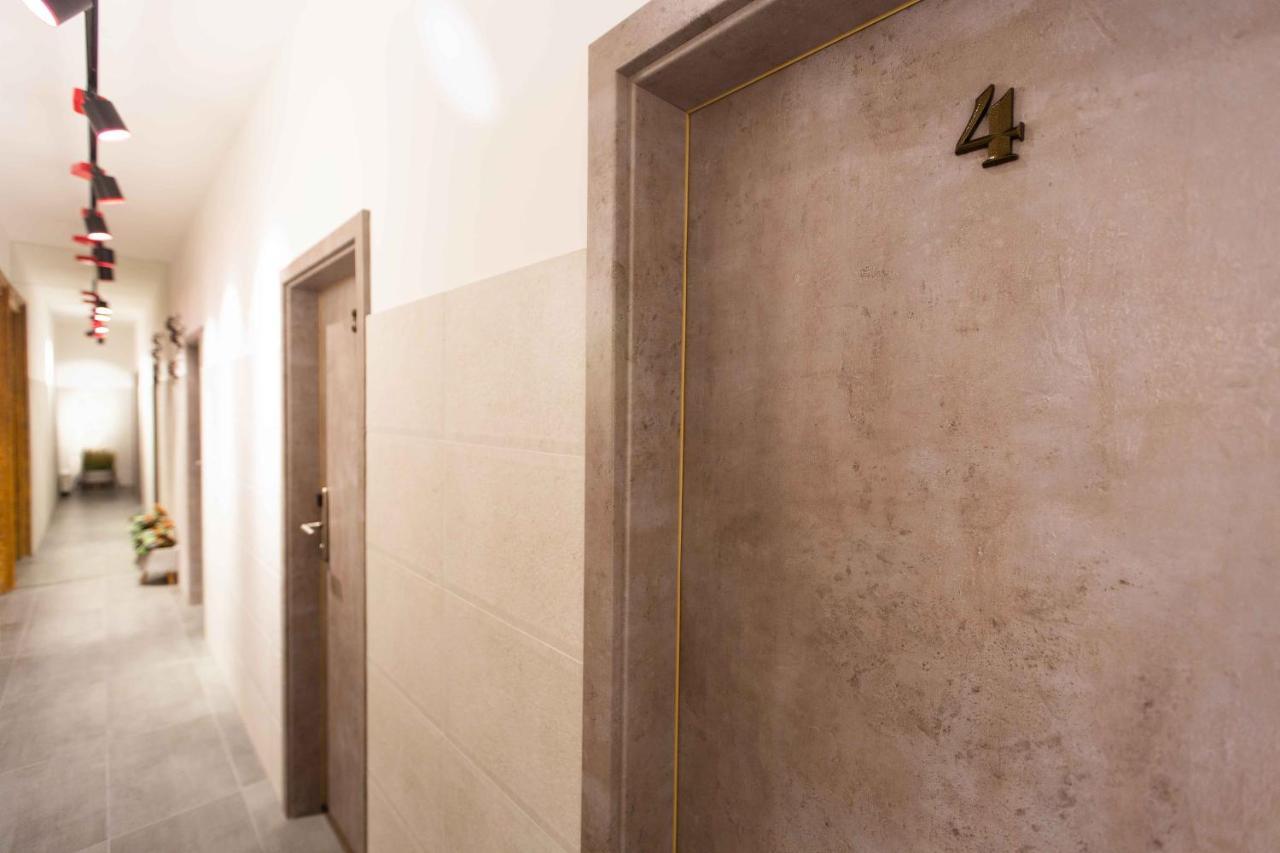 Premium Rooms By Hi5 - Style At The Comedy Theater Budapešť Exteriér fotografie